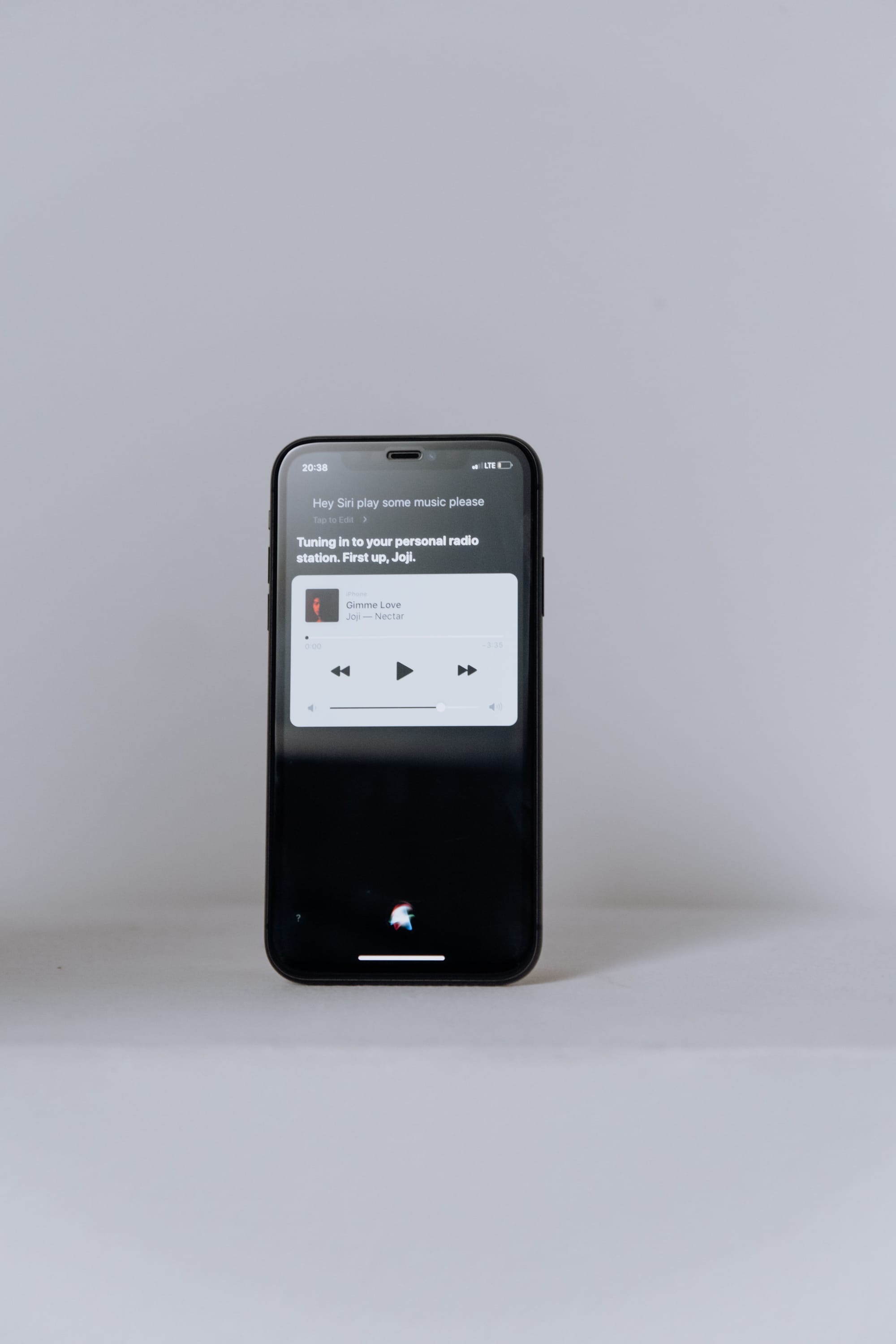 Com o iOS 27, estou usando a Siri de novo (e você também pode)